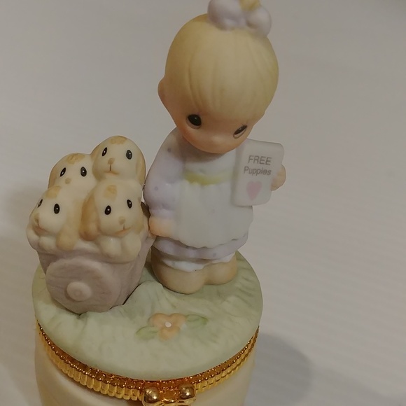 Precious Moments "Free Puppies" Trinket Box - Picture 2 of 5